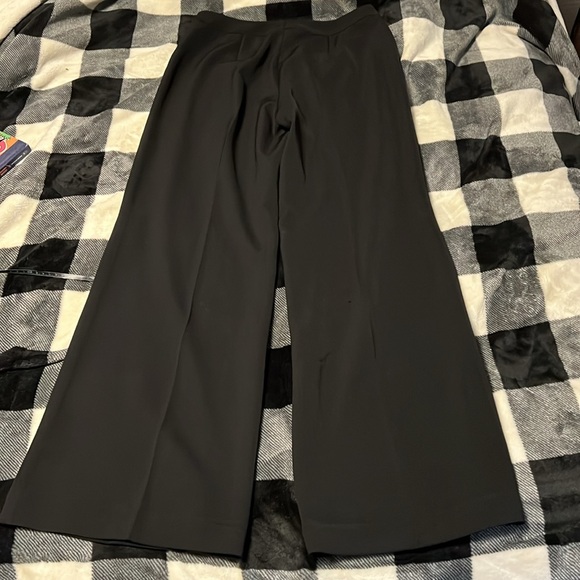 St. John Caviar Wide Leg Pants. Size 8. Black - Picture 13 of 17